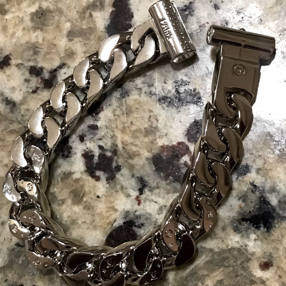 Lv logo bracelet